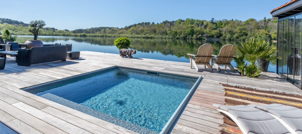 piscine carrée plage bois