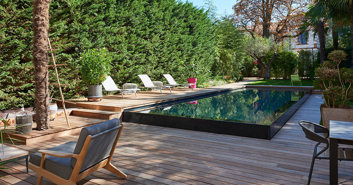 piscine à débordement miroir