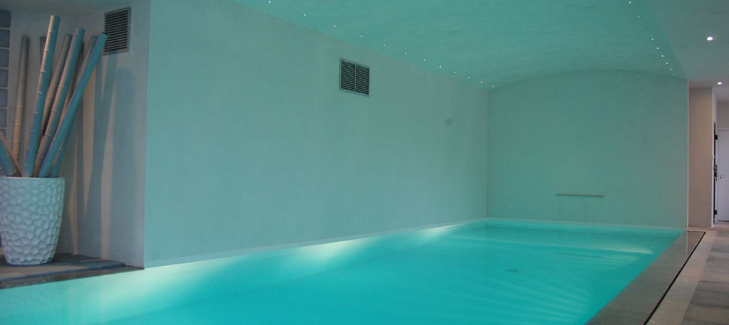 piscine miroir avec cascade