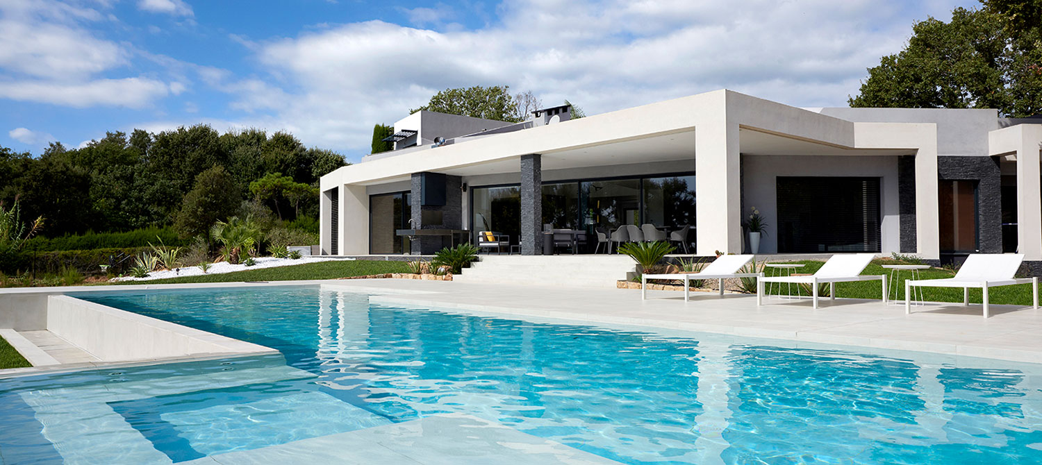 piscine d'exception avec spa en carrelage