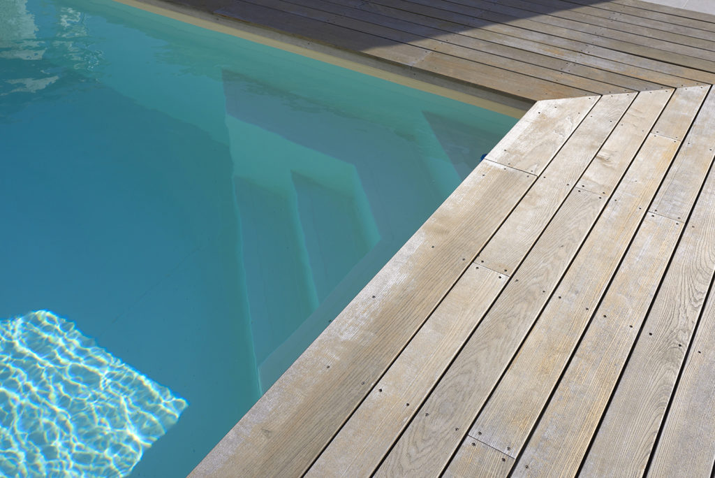 escalier piscine forcalquier