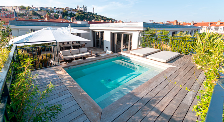 Petite piscine rooftop Côté Jardin Lyon