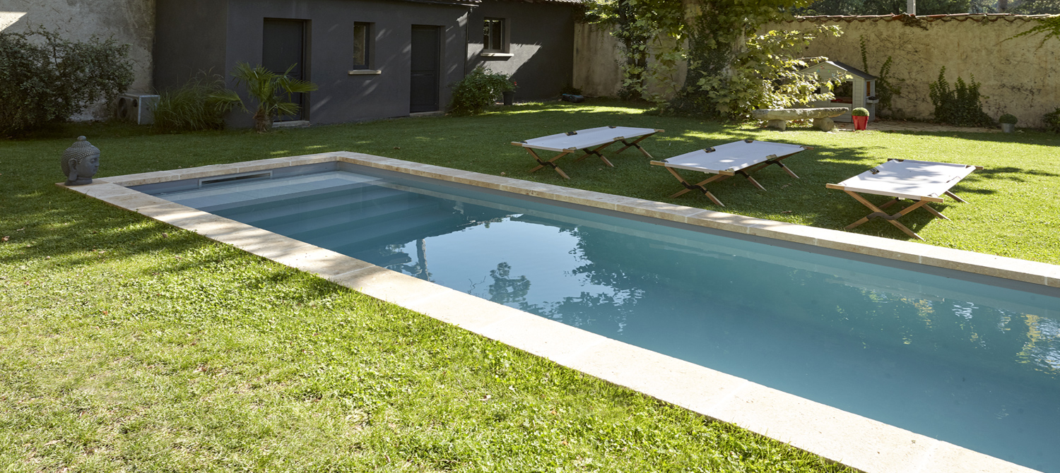 escalier largeur piscine mikado