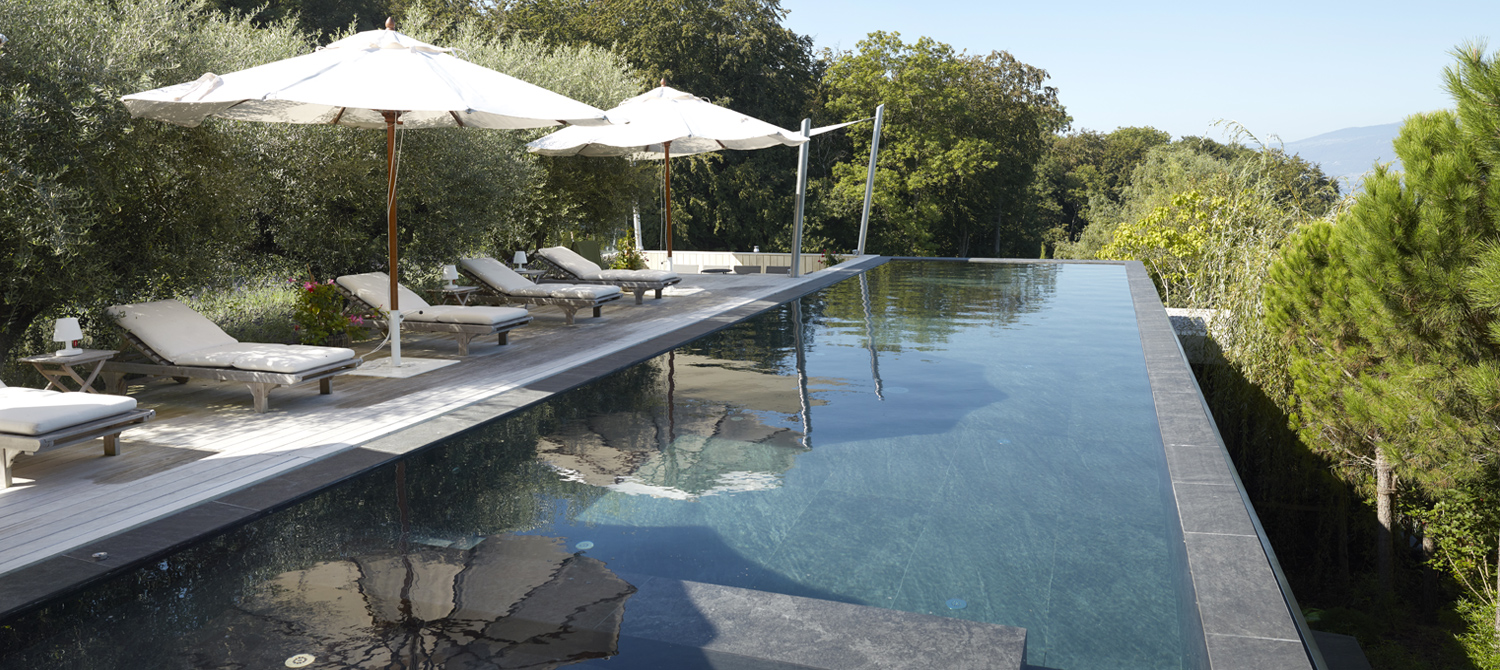 piscine débordement valais