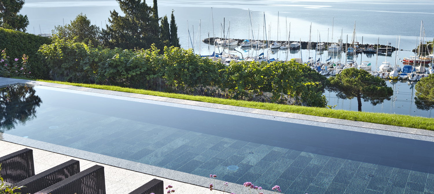 piscine effet miroir