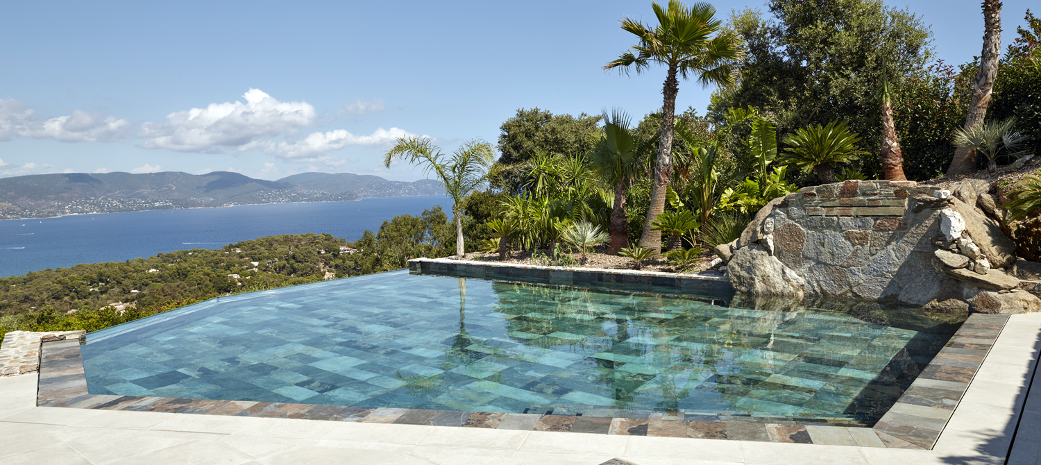 renovation piscine carre bleu var