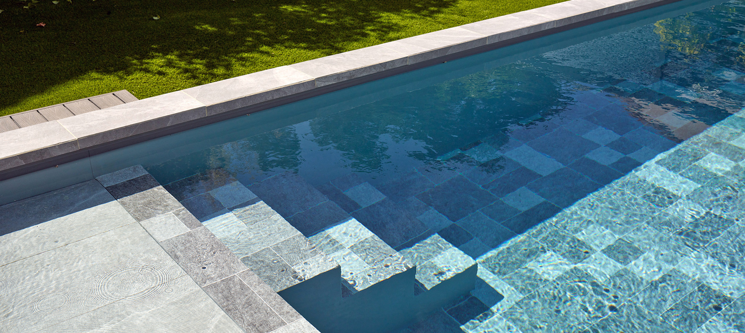 escalier banquette piscine