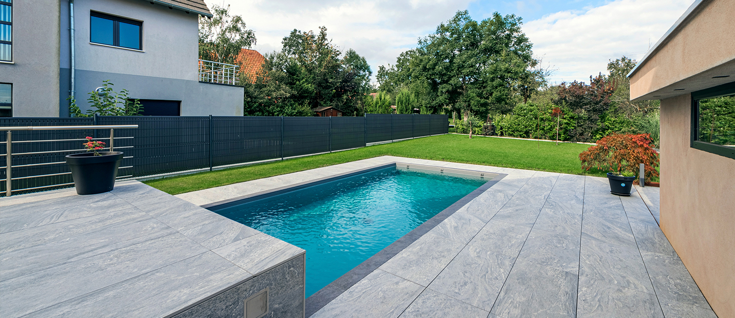 Une piscine familiale au design contemporain en Alsace