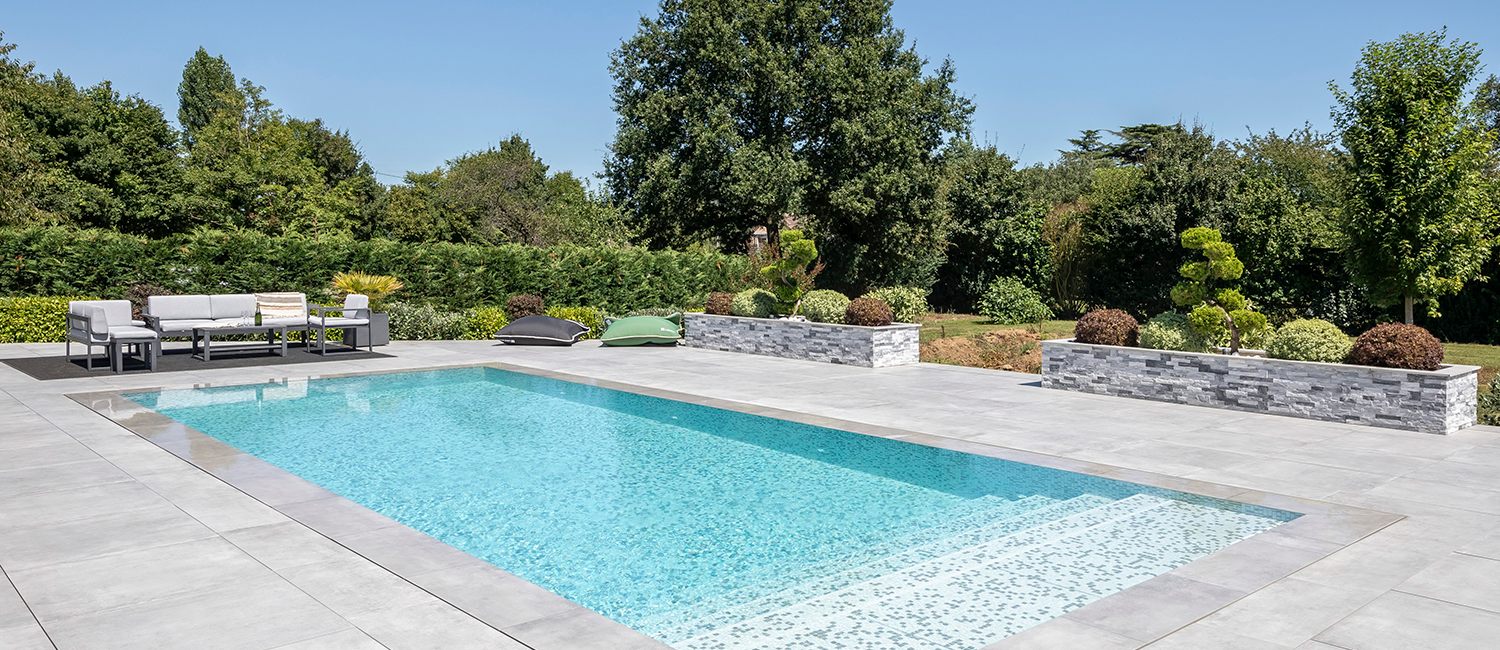 Une mosaïque personnalisée, une piscine unique