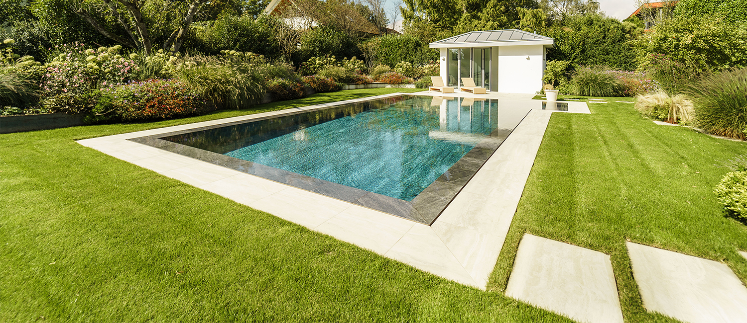 piscine miroir jardin architecture