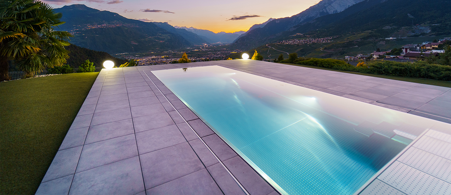 piscine miroir inox luxe