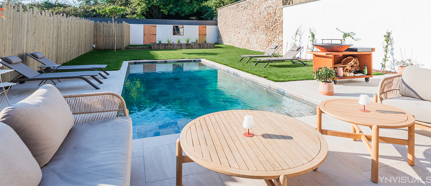 Petit couloir de nage en carrelage