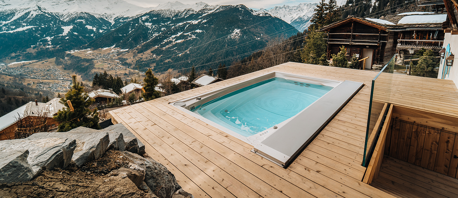 Un spa de nage au sommet