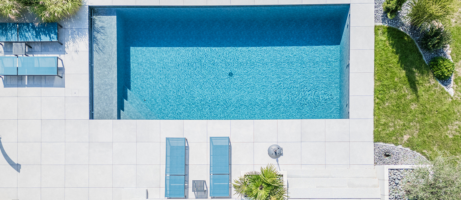 La piscine pensée comme une extension naturelle de la maison