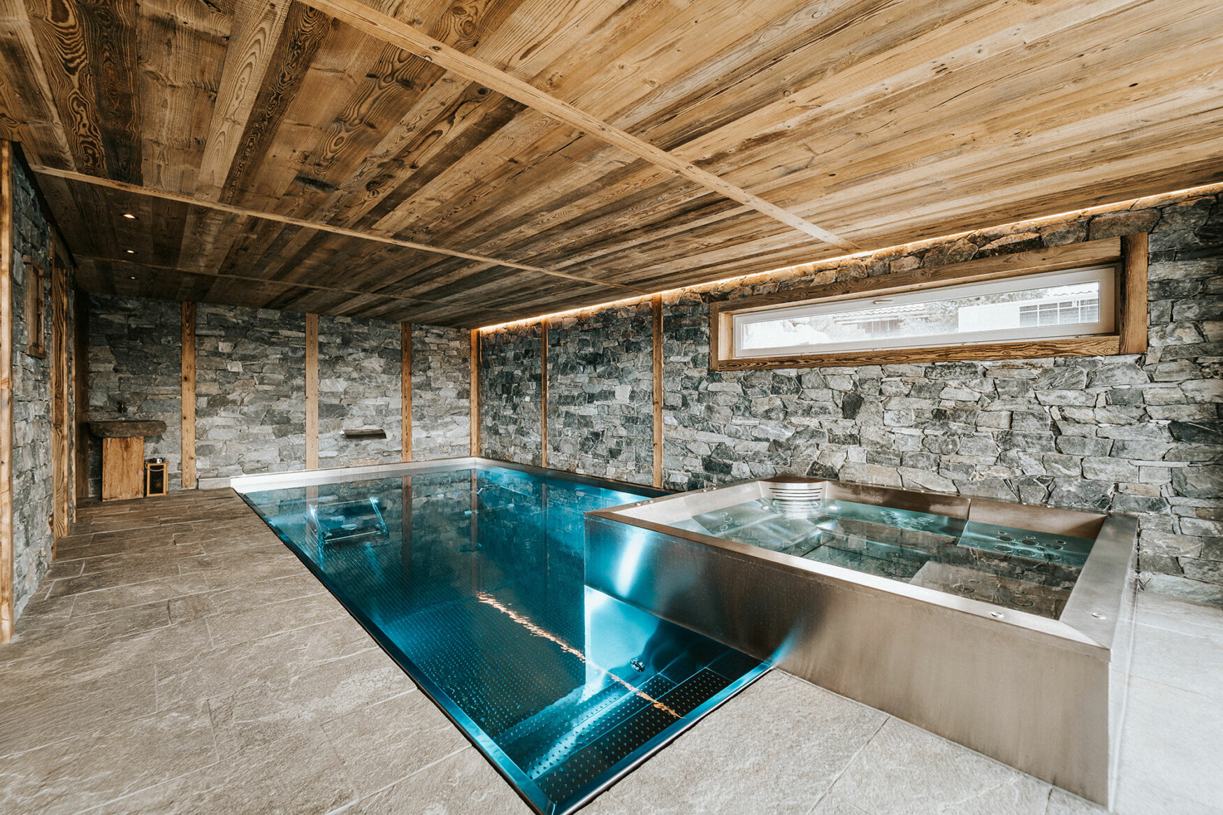 piscine spa inox chalet rénovation