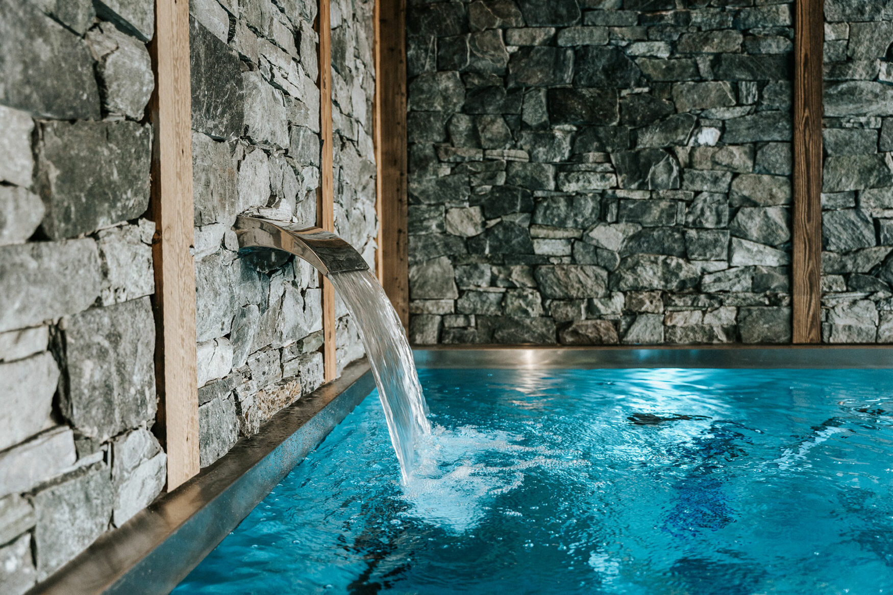 piscine spa inox chalet rénovation