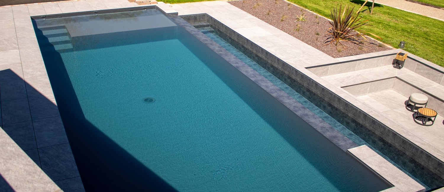 Piscine à débordement ultra moderne en Alsace