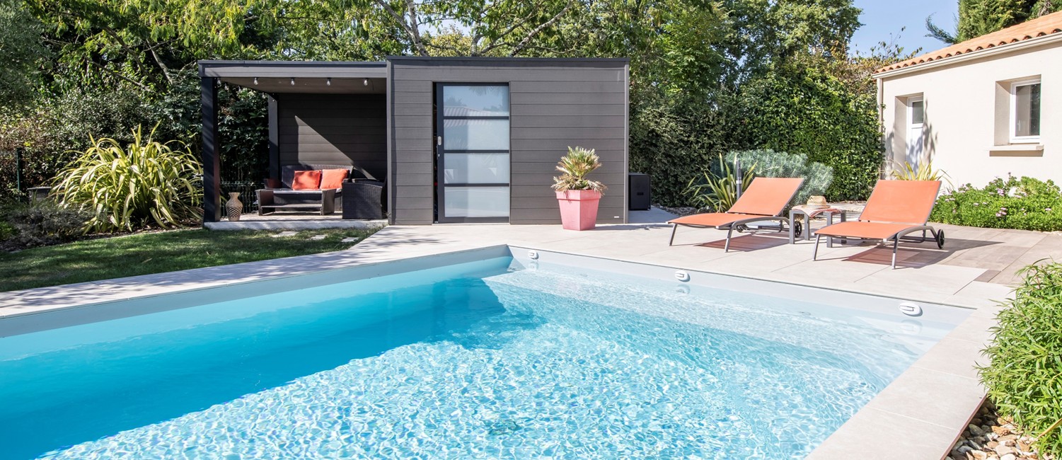 Une piscine familiale à l’accent du Sud