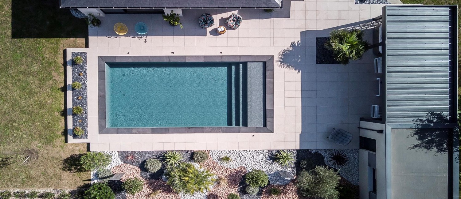 La piscine miroir pour vivre autrement son extérieur