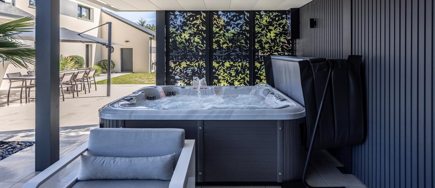 un spa pour vivre autrement son extérieur