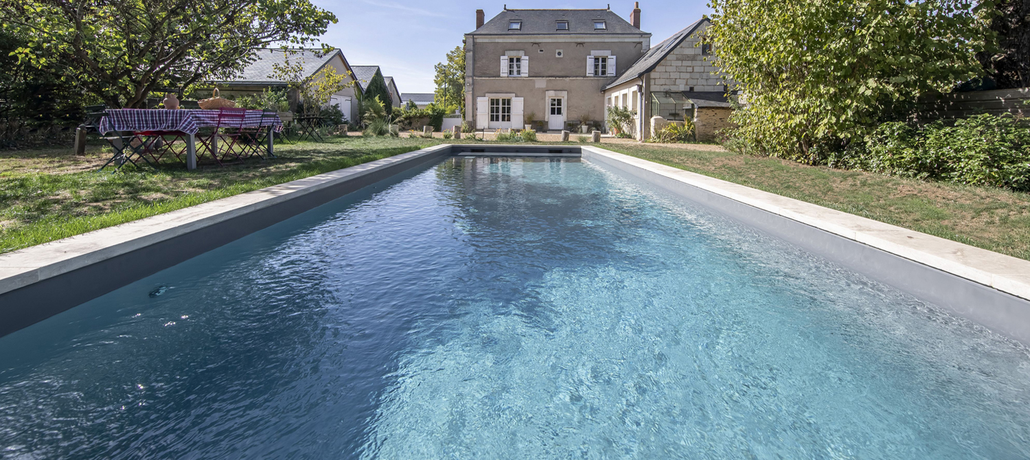 Piscine et maison de caractère