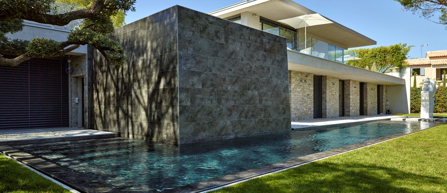 Une double piscine