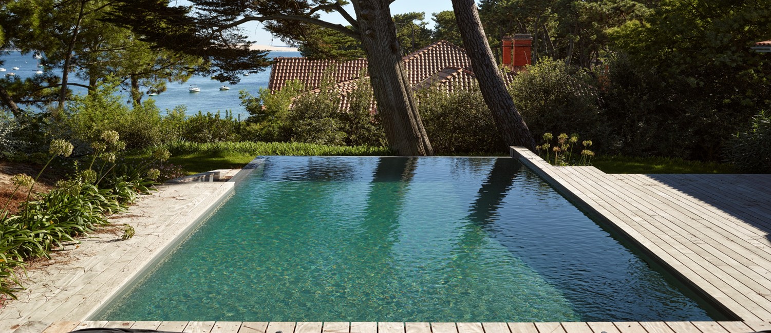 piscine à débordement à Arcachon